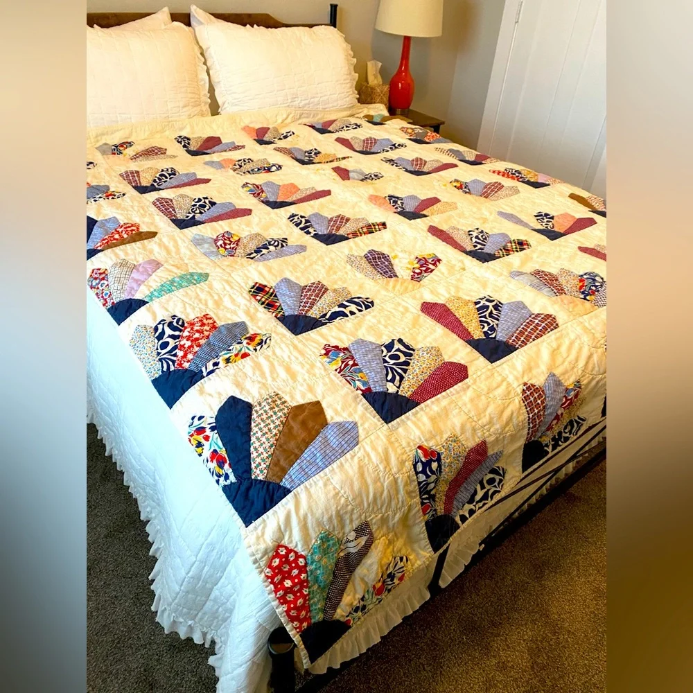 Handmade Fan Quilt 62”/72” in Blues and Reds 💙❤️🩵🤍